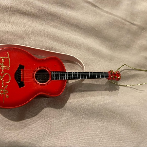 Taylor, Swift, red guitar ornament - Picture 1 of 2